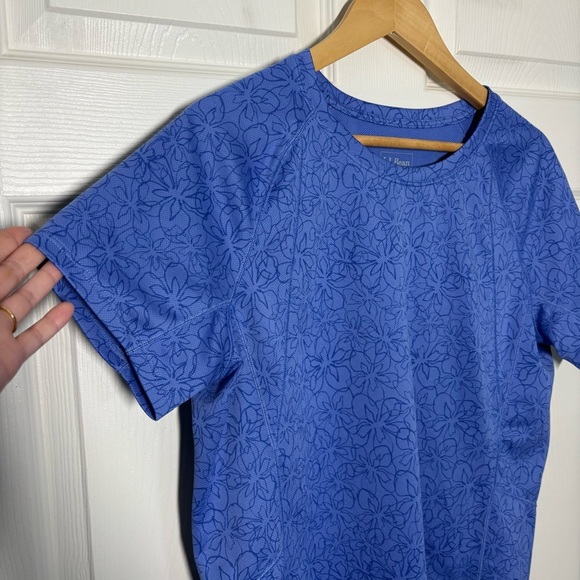 L. L. Bean Running Top Women's Large Short Sleeve Blue Zipper Pocket Quick Dry - Picture 5 of 8